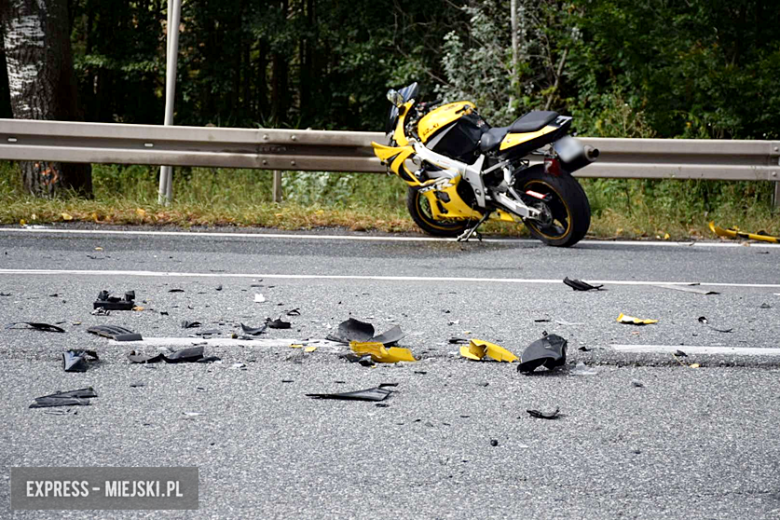 Zderzenie motocyklisty z samochodem osobowym na drodze krajowej nr 8
