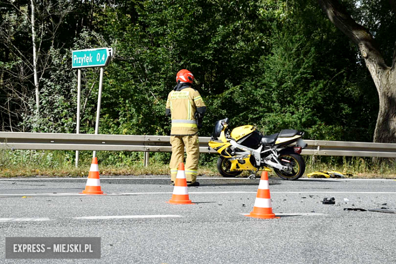 Zderzenie motocyklisty z samochodem osobowym na drodze krajowej nr 8
