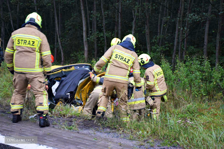 Zderzenie porsche z samochodem ciężarowym na krajowej ósemce