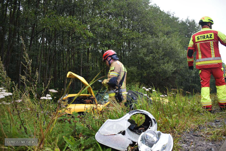 Zderzenie porsche z samochodem ciężarowym na krajowej ósemce