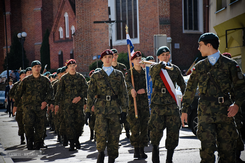 „Ludzkość musi położyć kres wojnie [...]”  Powiatowa Uroczystość Kombatancka w Ziębicach [foto]