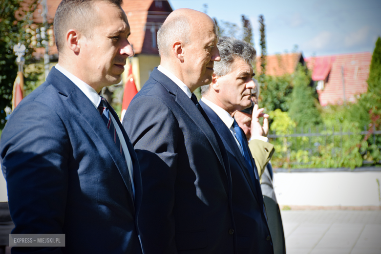 „Ludzkość musi położyć kres wojnie [...]”  Powiatowa Uroczystość Kombatancka w Ziębicach [foto]