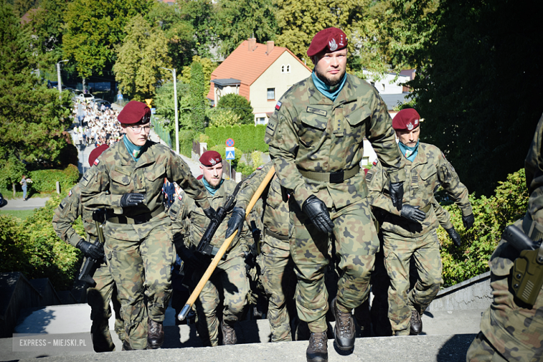 „Ludzkość musi położyć kres wojnie [...]”  Powiatowa Uroczystość Kombatancka w Ziębicach [foto]
