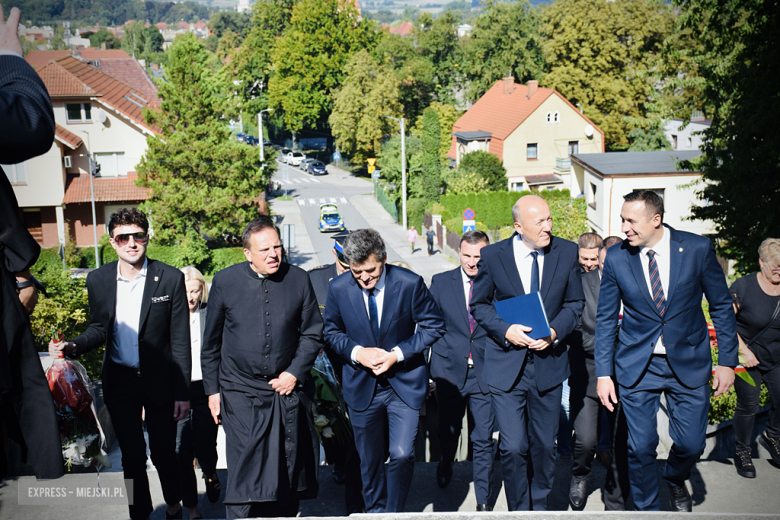 „Ludzkość musi położyć kres wojnie [...]”  Powiatowa Uroczystość Kombatancka w Ziębicach [foto]