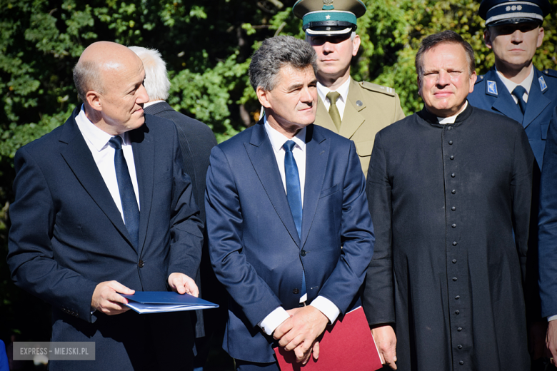„Ludzkość musi położyć kres wojnie [...]”  Powiatowa Uroczystość Kombatancka w Ziębicach [foto]