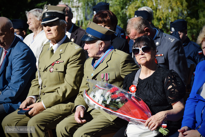 „Ludzkość musi położyć kres wojnie [...]”  Powiatowa Uroczystość Kombatancka w Ziębicach [foto]