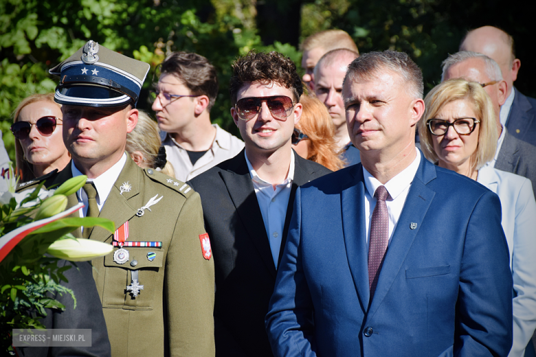 „Ludzkość musi położyć kres wojnie [...]”  Powiatowa Uroczystość Kombatancka w Ziębicach [foto]