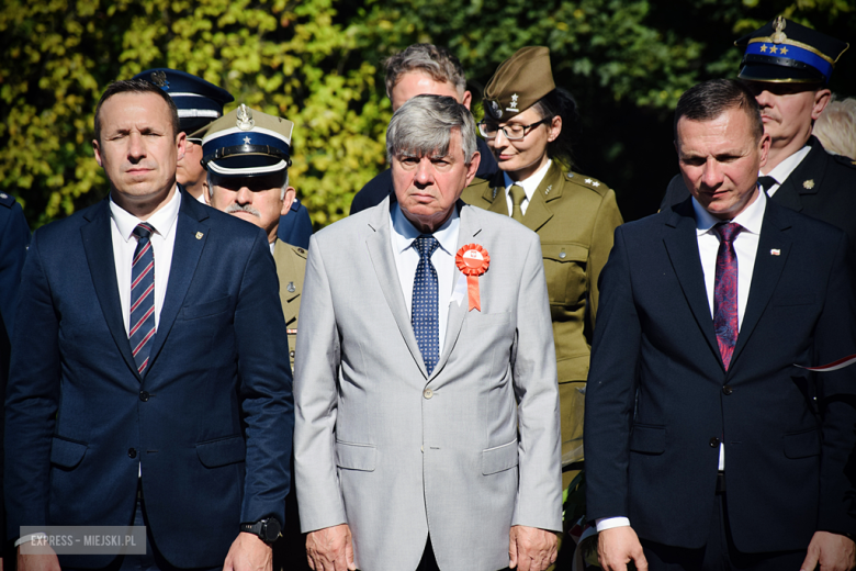 „Ludzkość musi położyć kres wojnie [...]”  Powiatowa Uroczystość Kombatancka w Ziębicach [foto]