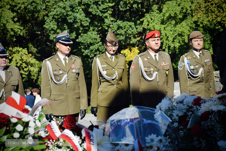 „Ludzkość musi położyć kres wojnie [...]”  Powiatowa Uroczystość Kombatancka w Ziębicach [foto]