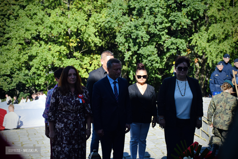 „Ludzkość musi położyć kres wojnie [...]”  Powiatowa Uroczystość Kombatancka w Ziębicach [foto]