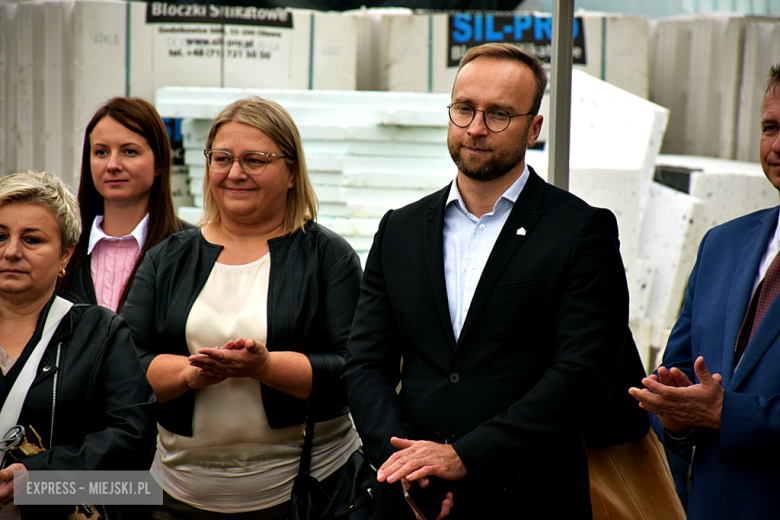 Wmurowanie kamienia węgielnego pod budowę bloku wielorodzinnego w Złotym Stoku