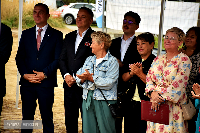 Wmurowanie kamienia węgielnego pod budowę bloku wielorodzinnego w Złotym Stoku