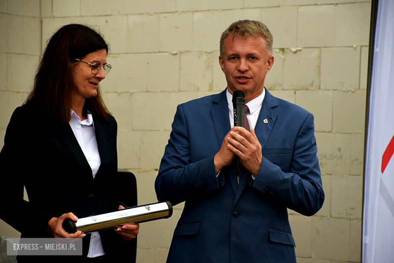 Wmurowanie kamienia węgielnego pod budowę bloku wielorodzinnego w Złotym Stoku