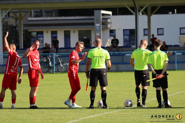Klasa okręgowa: Zjednoczeni Zarów 1:3 (1:0) Zamek Kamieniec Zabkowicki