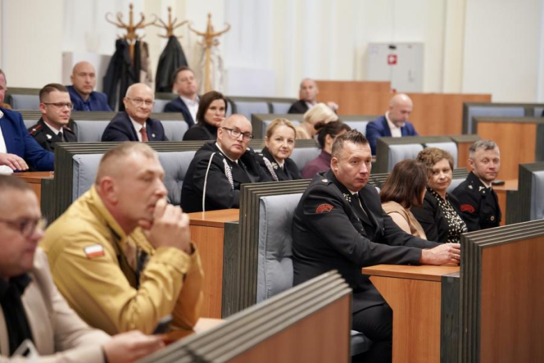 Trzy jednostki z powiatu z kolejnym dofinansowaniem do zakupu nowych pojazdów ratowniczo-gaśniczych