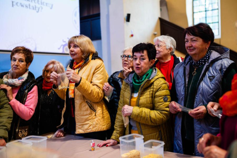 Wykład „Mikrobiom – poznaj swoich współlokatorów” w Strefie SOWA w Złotym Stoku