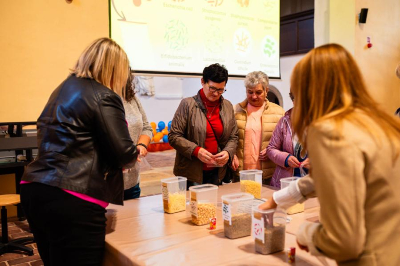 Wykład „Mikrobiom – poznaj swoich współlokatorów” w Strefie SOWA w Złotym Stoku