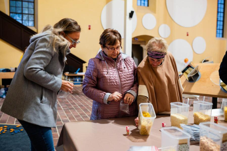 Wykład „Mikrobiom – poznaj swoich współlokatorów” w Strefie SOWA w Złotym Stoku