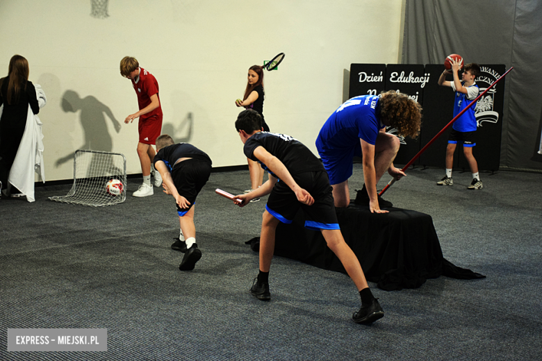 Uroczysty apel z okazji Dnia Edukacji Narodowej i pasowanie pierwszaków