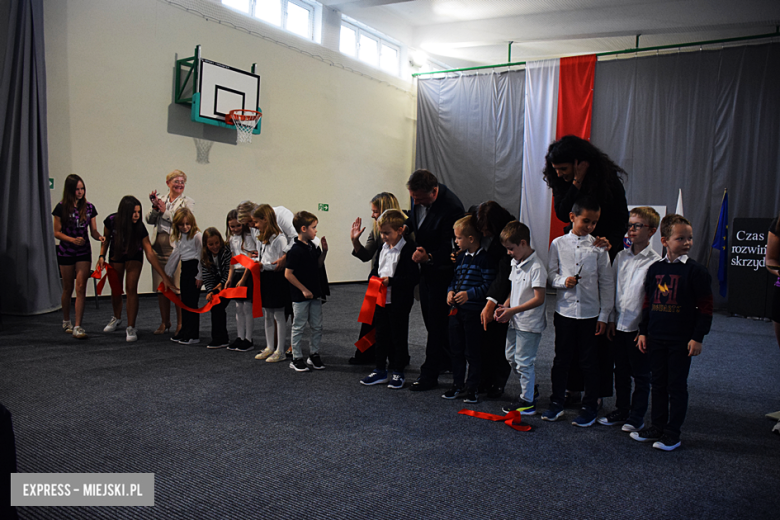 Uroczysty apel z okazji Dnia Edukacji Narodowej i pasowanie pierwszaków