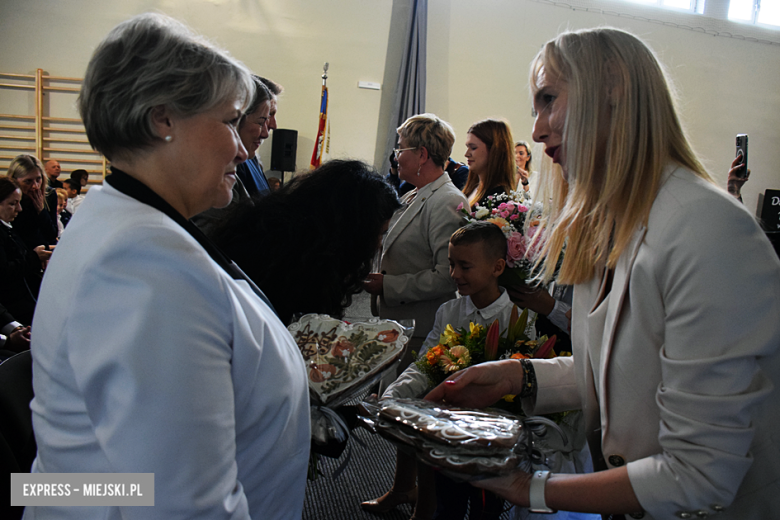 Uroczysty apel z okazji Dnia Edukacji Narodowej i pasowanie pierwszaków