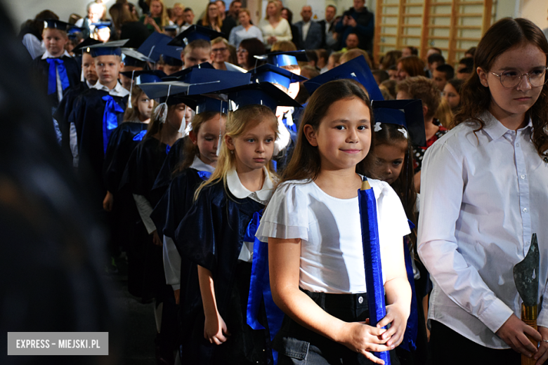 Uroczysty apel z okazji Dnia Edukacji Narodowej i pasowanie pierwszaków