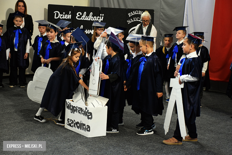 Uroczysty apel z okazji Dnia Edukacji Narodowej i pasowanie pierwszaków