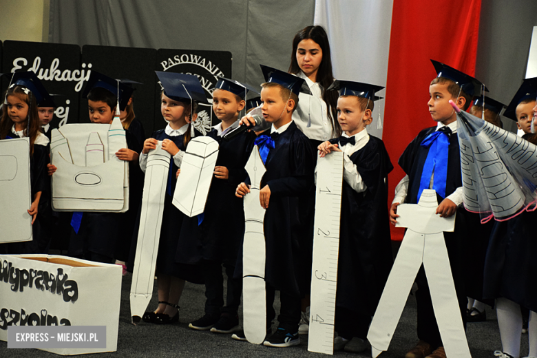 Uroczysty apel z okazji Dnia Edukacji Narodowej i pasowanie pierwszaków