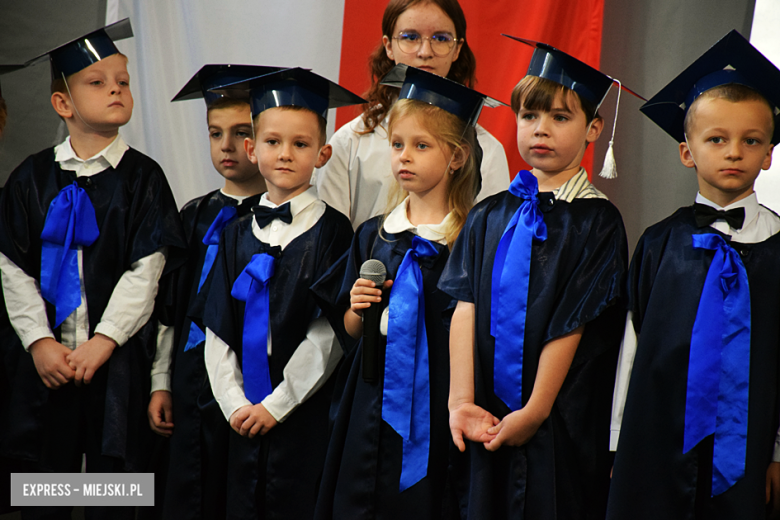 Uroczysty apel z okazji Dnia Edukacji Narodowej i pasowanie pierwszaków