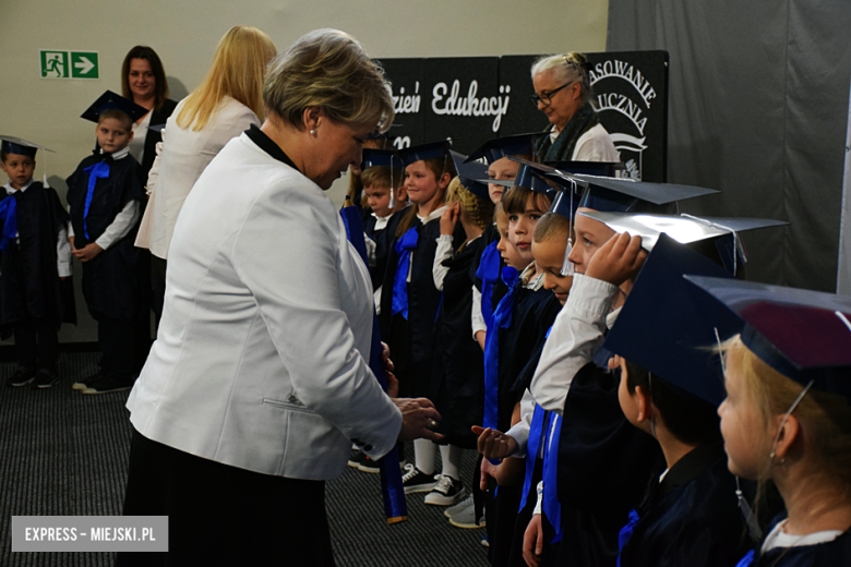 Uroczysty apel z okazji Dnia Edukacji Narodowej i pasowanie pierwszaków