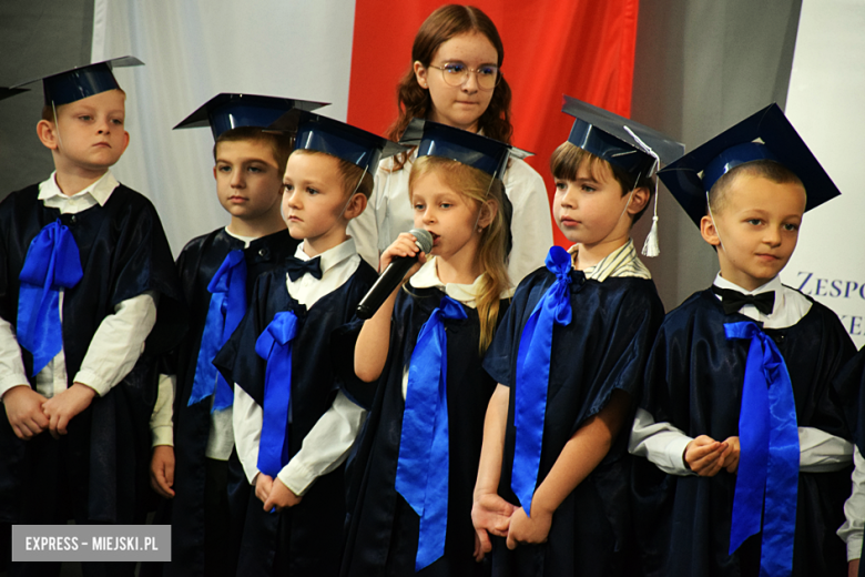 Uroczysty apel z okazji Dnia Edukacji Narodowej i pasowanie pierwszaków