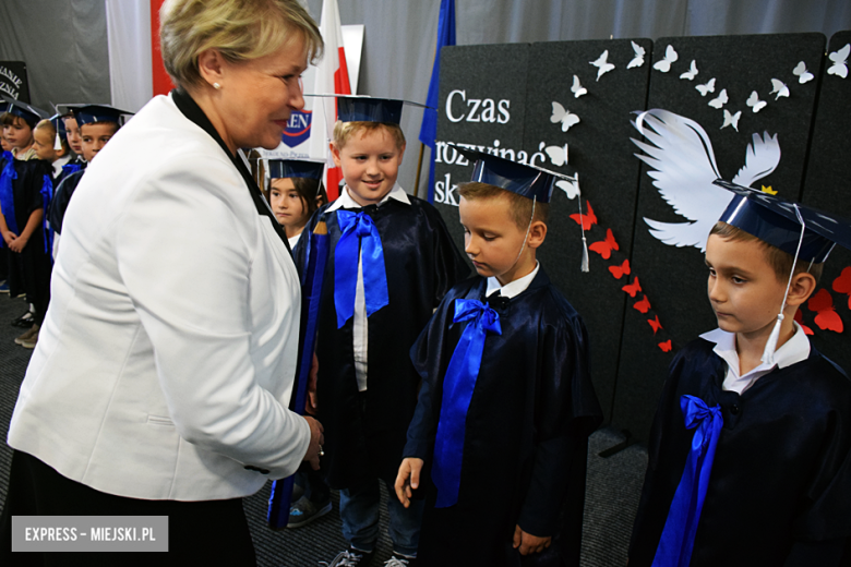 Uroczysty apel z okazji Dnia Edukacji Narodowej i pasowanie pierwszaków