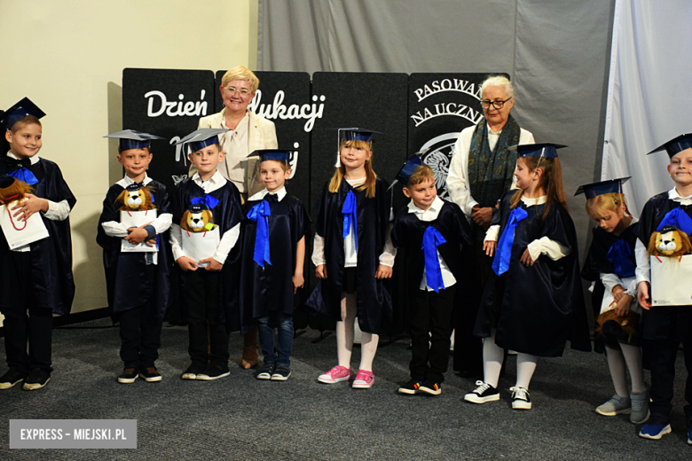 Uroczysty apel z okazji Dnia Edukacji Narodowej i pasowanie pierwszaków