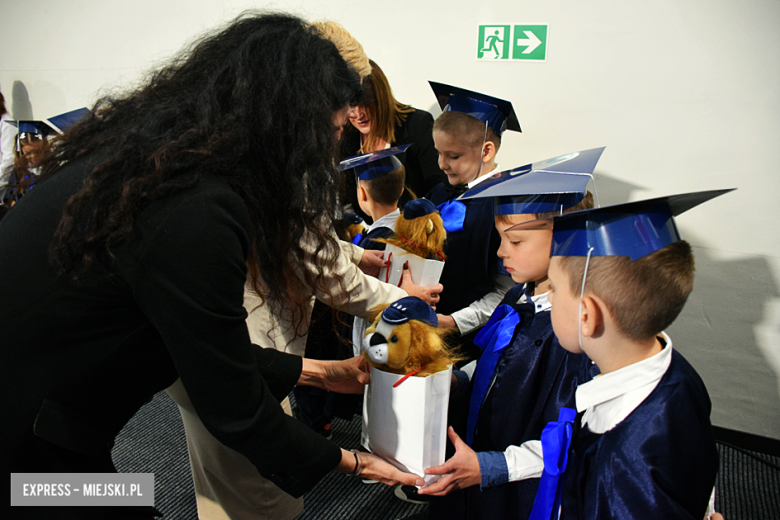 Uroczysty apel z okazji Dnia Edukacji Narodowej i pasowanie pierwszaków