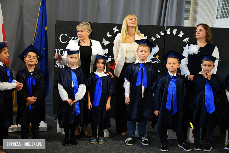 Uroczysty apel z okazji Dnia Edukacji Narodowej i pasowanie pierwszaków