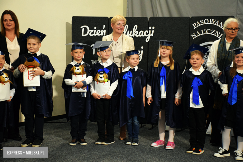 Uroczysty apel z okazji Dnia Edukacji Narodowej i pasowanie pierwszaków