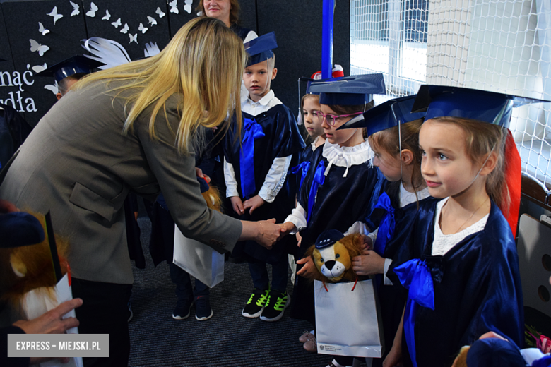 Uroczysty apel z okazji Dnia Edukacji Narodowej i pasowanie pierwszaków