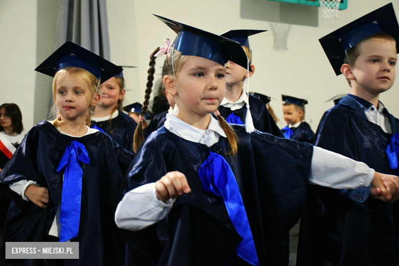 Uroczysty apel z okazji Dnia Edukacji Narodowej i pasowanie pierwszaków