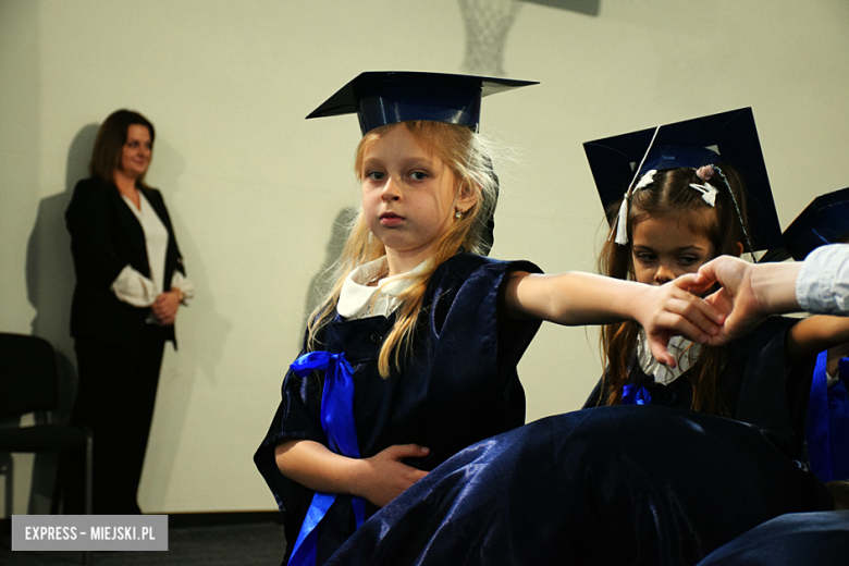 Uroczysty apel z okazji Dnia Edukacji Narodowej i pasowanie pierwszaków