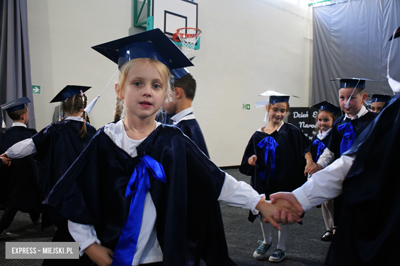 Uroczysty apel z okazji Dnia Edukacji Narodowej i pasowanie pierwszaków