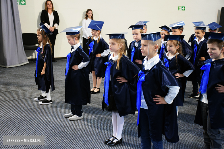 Uroczysty apel z okazji Dnia Edukacji Narodowej i pasowanie pierwszaków