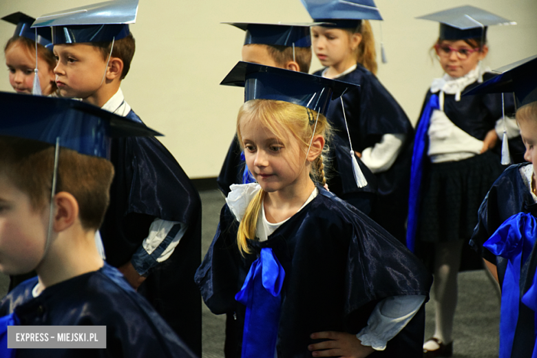 Uroczysty apel z okazji Dnia Edukacji Narodowej i pasowanie pierwszaków