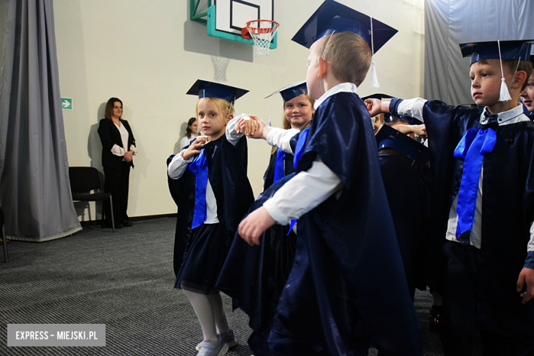 Uroczysty apel z okazji Dnia Edukacji Narodowej i pasowanie pierwszaków