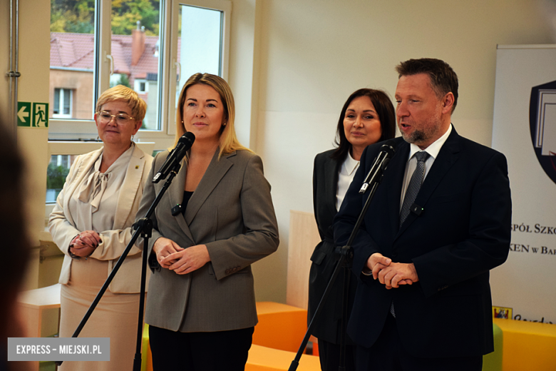 Uczniowie i przedszkolaki wrócili „do siebie”. Odnowiona szkoła oficjalnie otwarta po powodzi