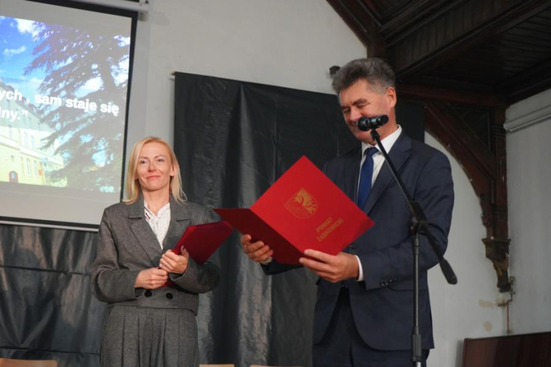 Powiatowa uroczystość z okazji Dnia Edukacji Narodowej