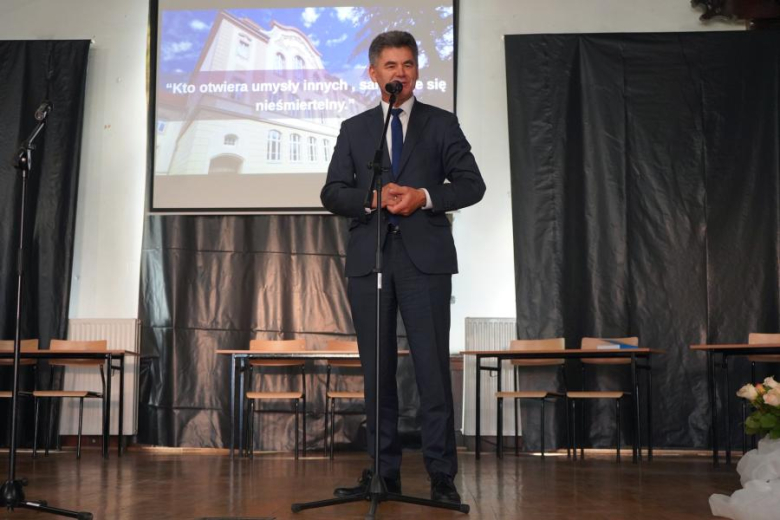 Powiatowa uroczystość z okazji Dnia Edukacji Narodowej