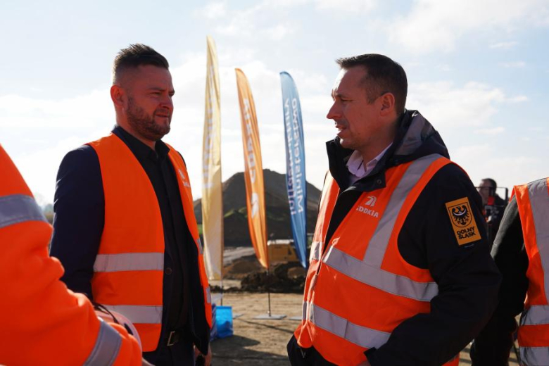 Ruszyła budowa pierwszego odcinka drogi ekspresowej S8 z Wrocławia w kierunku Kłodzka