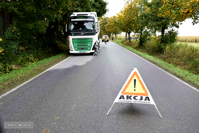 Zderzenie osobówki z samochodem ciężarowym