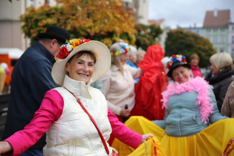 Dzień Seniora w Ząbkowicach Śląskich: barwna parada seniorów i koncert Edyty Geppert