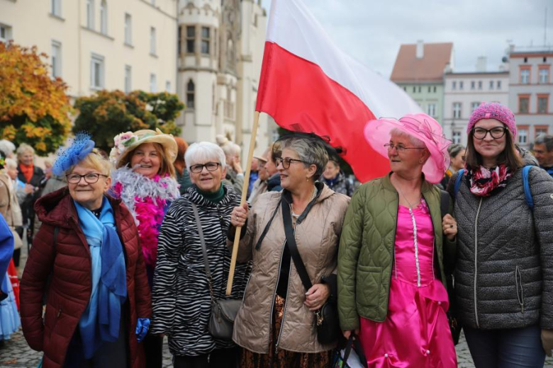 Dzień Seniora w Ząbkowicach Śląskich: barwna parada seniorów i koncert Edyty Geppert